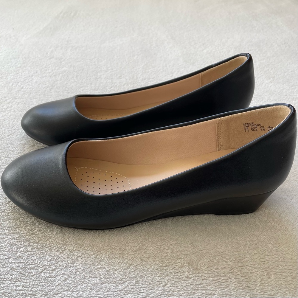 DREAM PAIRS Women's Debbie Mid Wedge Heel Pump Shoes Size 7.5 Black